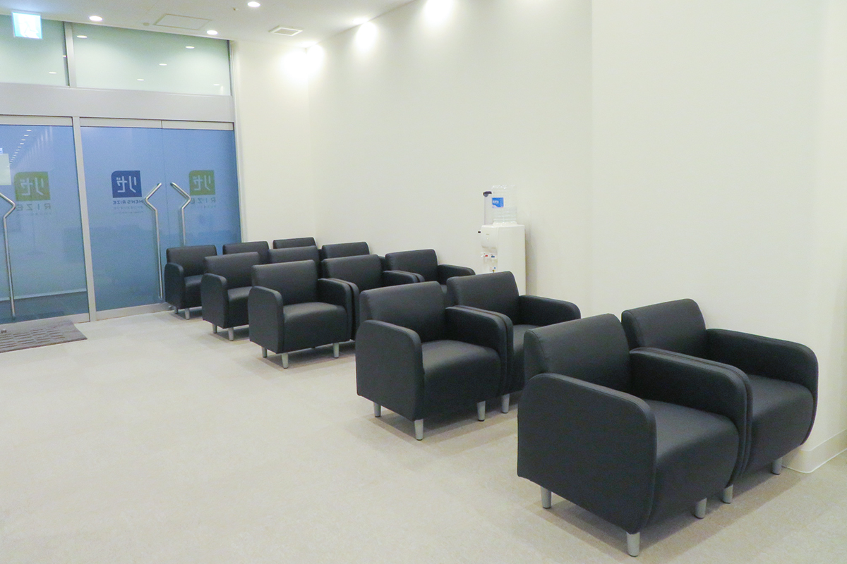 メンズリゼ静岡のウェイティングスペース